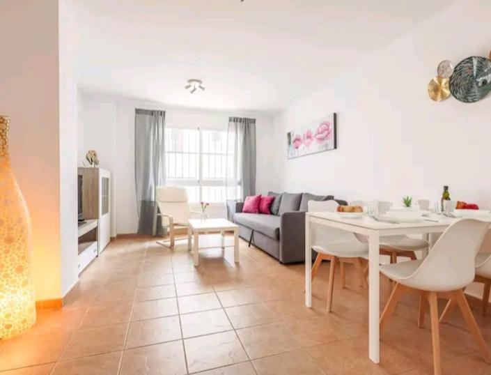 Apartamento Con Patio Y Piscina Cerca De Sevilla La Algaba Zewnętrze zdjęcie