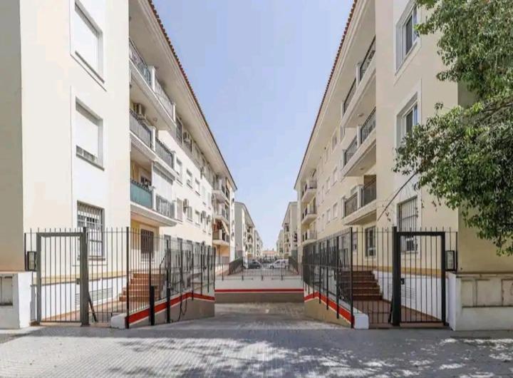 Apartamento Con Patio Y Piscina Cerca De Sevilla La Algaba Zewnętrze zdjęcie
